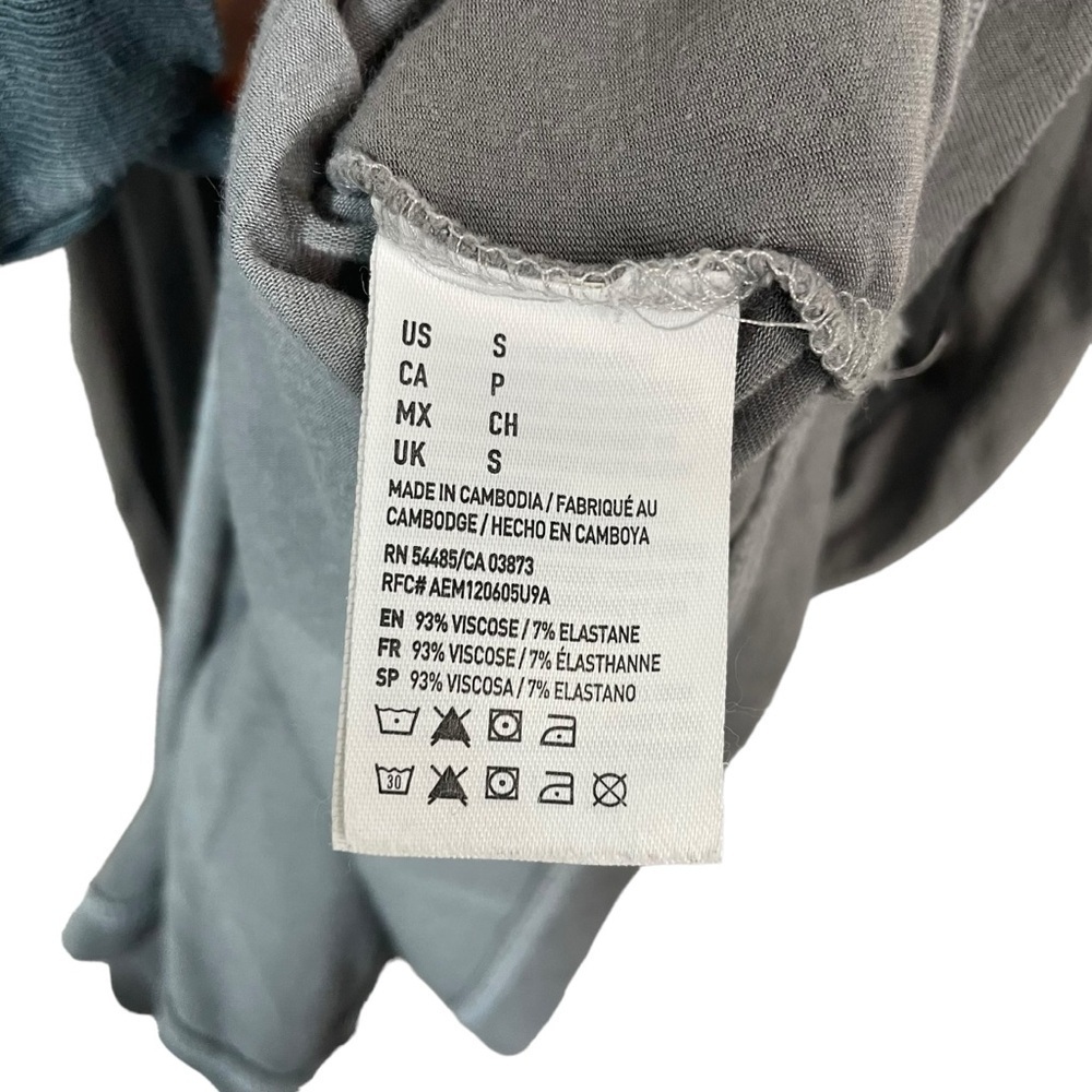 American Eagle Outfitters Grey Graphic Racerback Tank - Picture 2 of 8